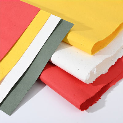Bảng giấy hạt giống màu sắc được thấm vào làm bằng tay cho các công ty