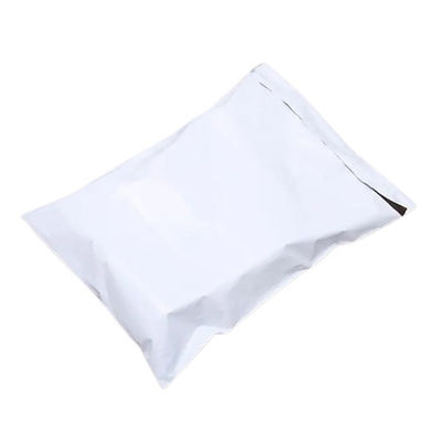 Chất chống nước mắt Poly Mailer Thẻ vận chuyển chống thời tiết in màu đen / trắng
